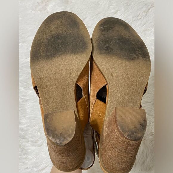 Franco Fortini Leather Booties Rhea Suede Block Heel Peep Toe Tan Shoes size 10 - Picture 13 of 14